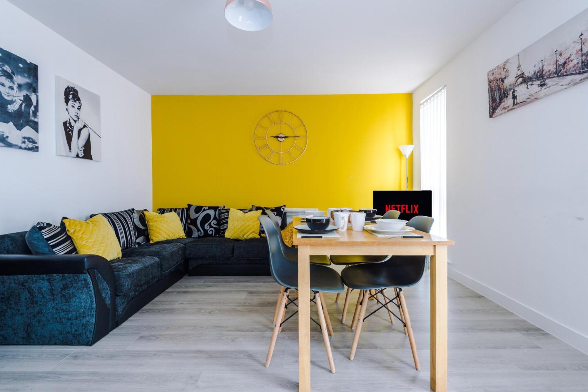Opp Liverpool - Perfect For Contractors And Travellers, Big Savings Booking 4 Nights Or More! Apartment Room photo